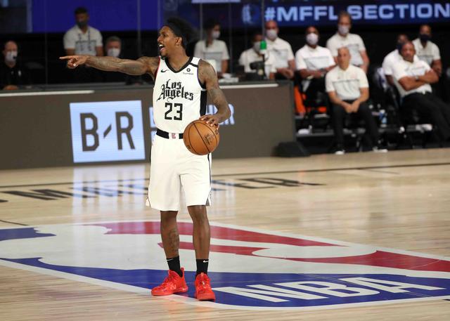 根据战术需 根据战术需